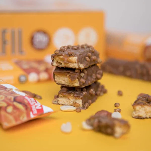 Nutri-Bay | FULFILL – Vitamin- und Proteinriegel (55 g) – Schokolade, Erdnuss und Karamell